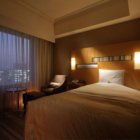 Hotel Okura Fukuoka Fukuoka  Buitenkant foto A room at the hotel