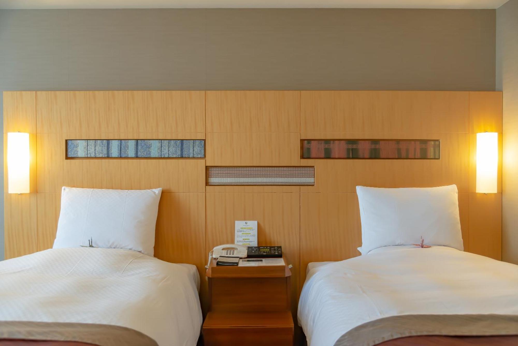 Hotel Okura Fukuoka Fukuoka  Kamer foto A room at the hotel