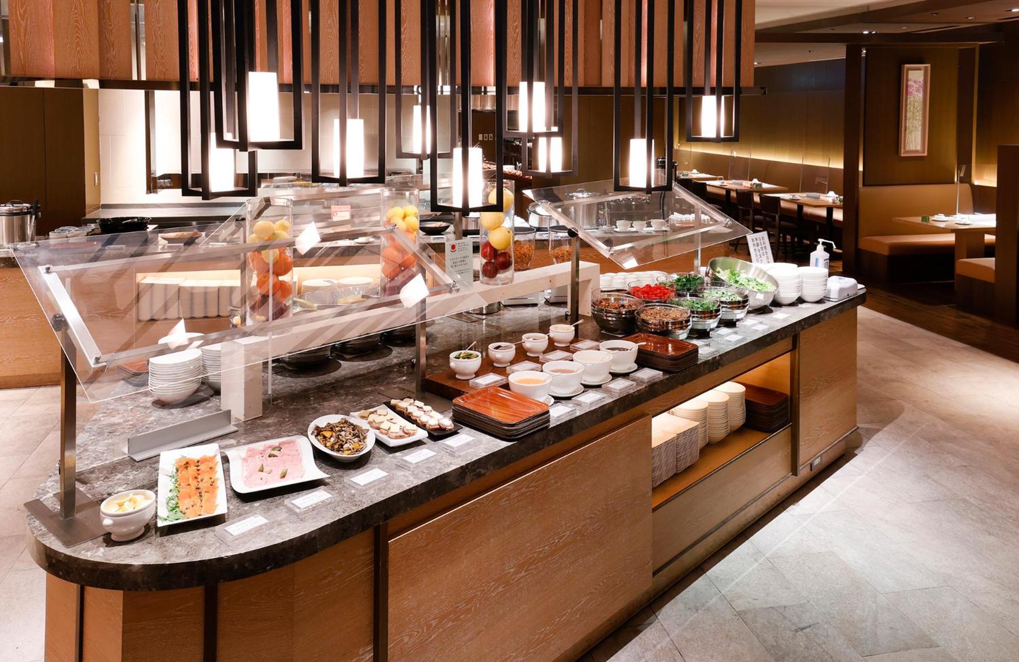 Hotel Okura Fukuoka Fukuoka  Buitenkant foto A buffet at a hotel