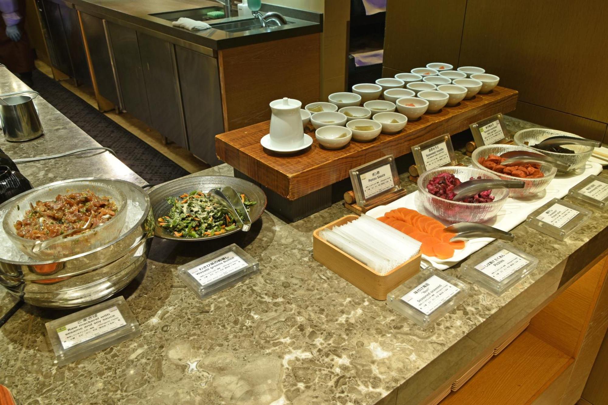 Hotel Okura Fukuoka Fukuoka  Buitenkant foto A selection of Korean banchan