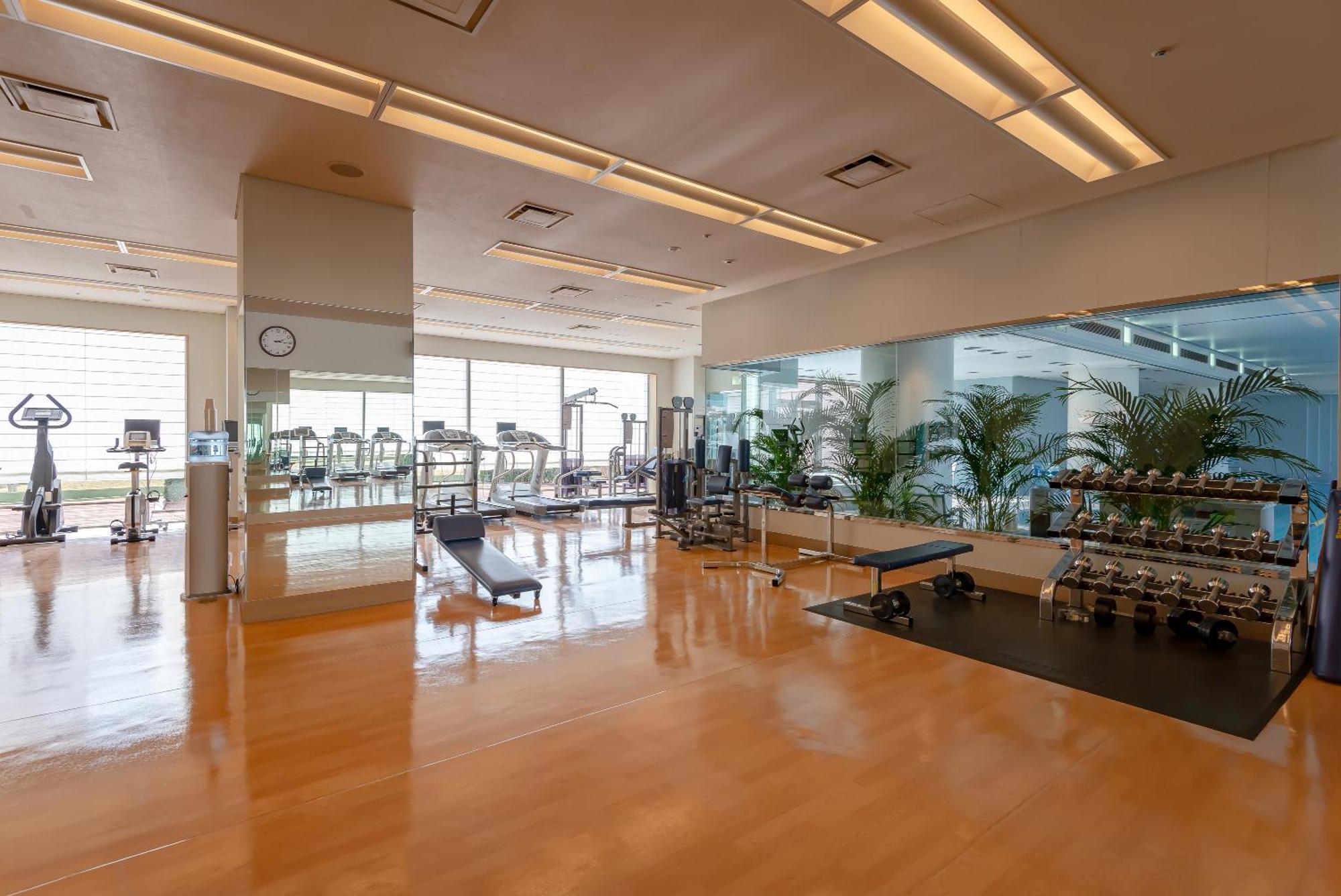 Hotel Okura Fukuoka Fukuoka  Buitenkant foto The gym at the Ritz-Carlton, Osaka