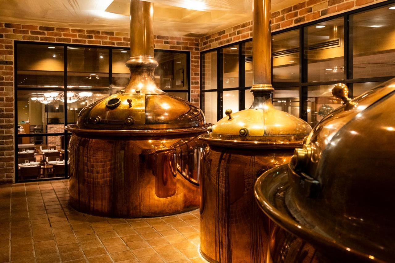 Hotel Okura Fukuoka Fukuoka  Buitenkant foto Brewing vessels at the Old Brewery Store